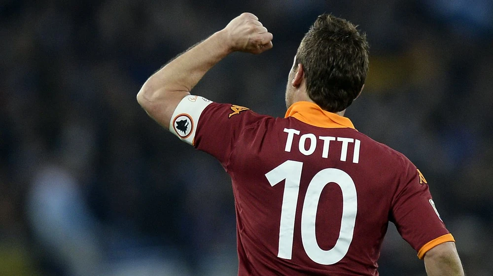 Tiểu Sử Francesco Totti Huyền Thoại Của AS Roma Và Tình Yêu Với Bóng Đá