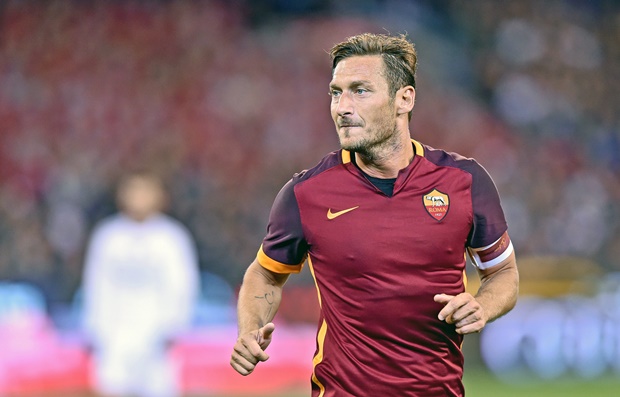 Tiểu Sử Francesco Totti Huyền Thoại Của AS Roma Và Tình Yêu Với Bóng Đá