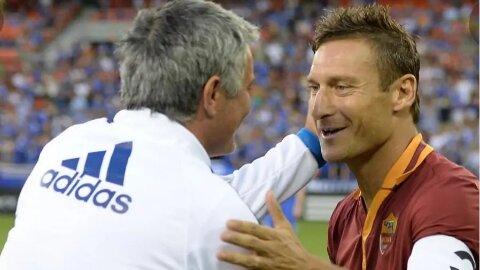 Tiểu Sử Francesco Totti Huyền Thoại Của AS Roma Và Tình Yêu Với Bóng Đá